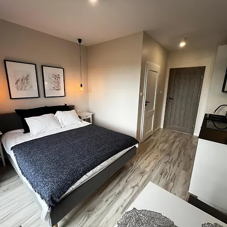 ホームステイ Wschody I Zachody *